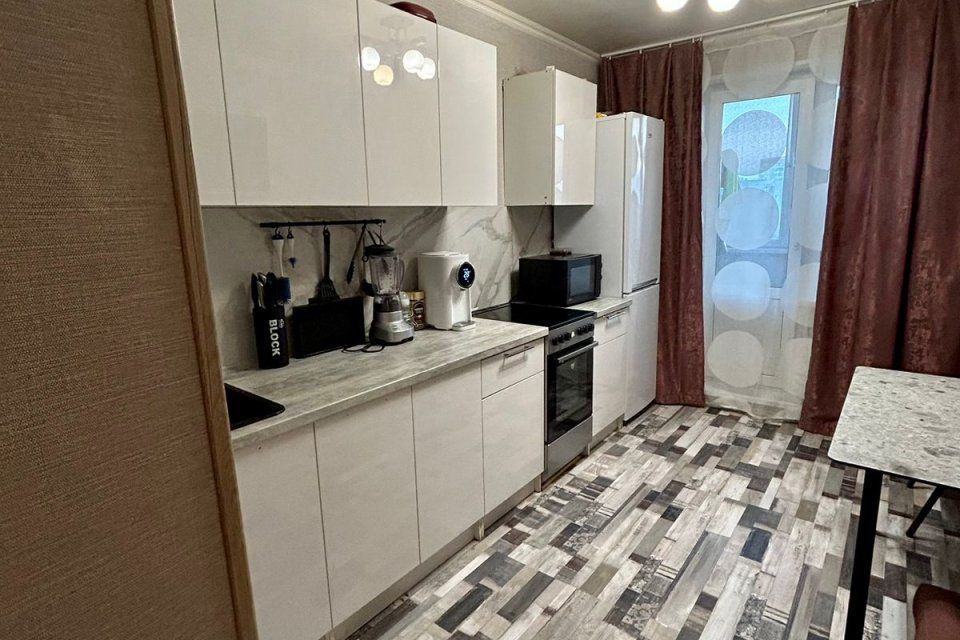 Продаётся 1-комнатная квартира, 43 м²