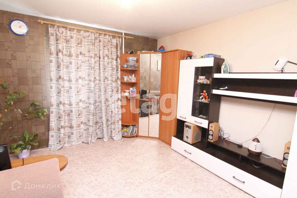 Продаётся 1-комнатная квартира, 42 м²