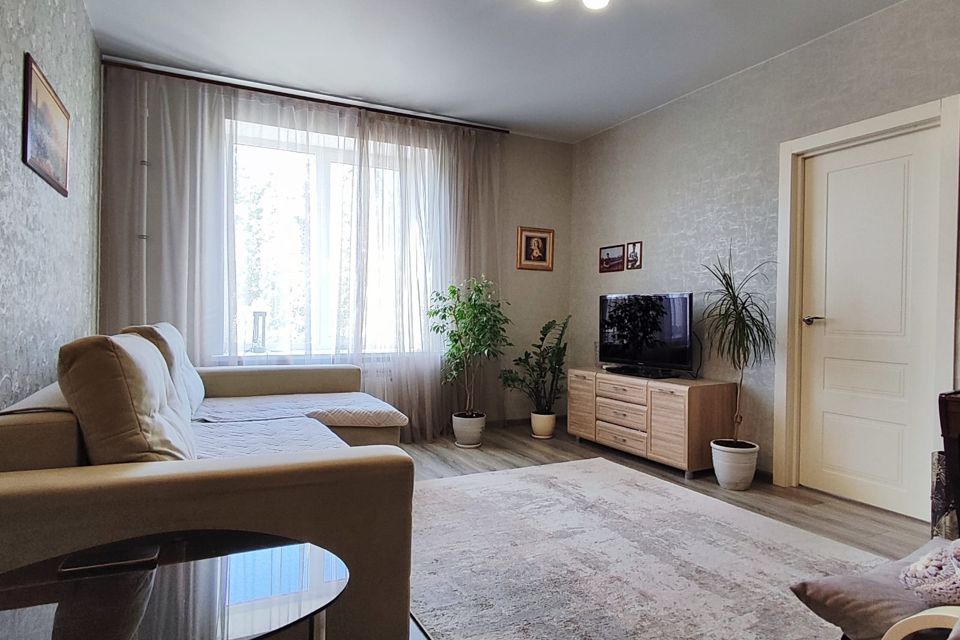 Продаётся 2-комнатная квартира, 56.6 м²