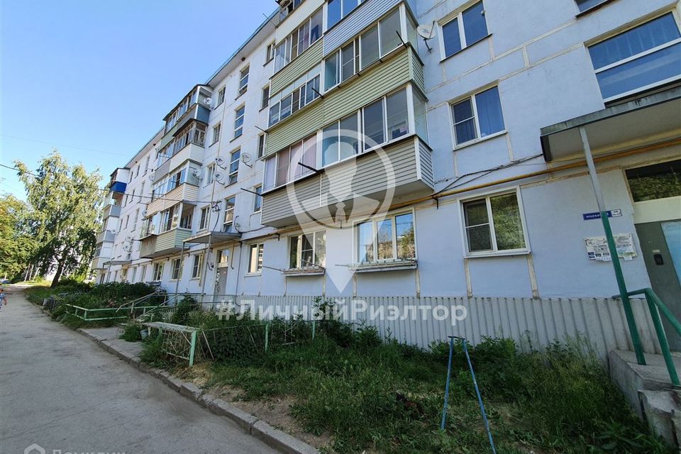 Продаётся 4-комнатная квартира, 63.3 м²