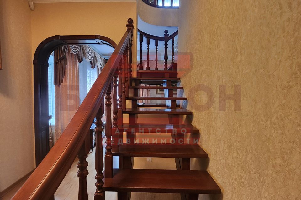 Продаётся таунхаус, 2-эт., 271 м²