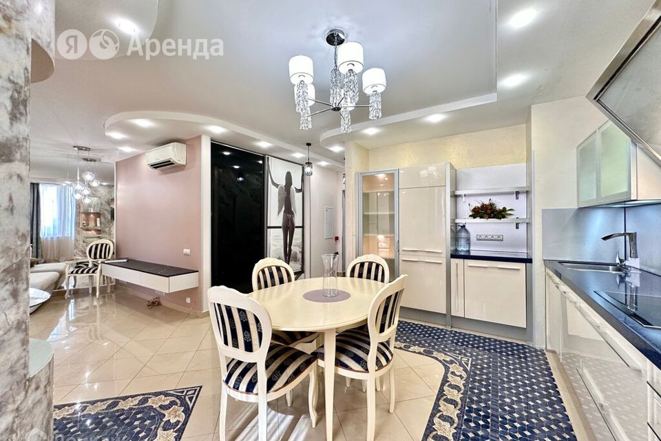 Сдаётся 2-комнатная квартира, 75 м²