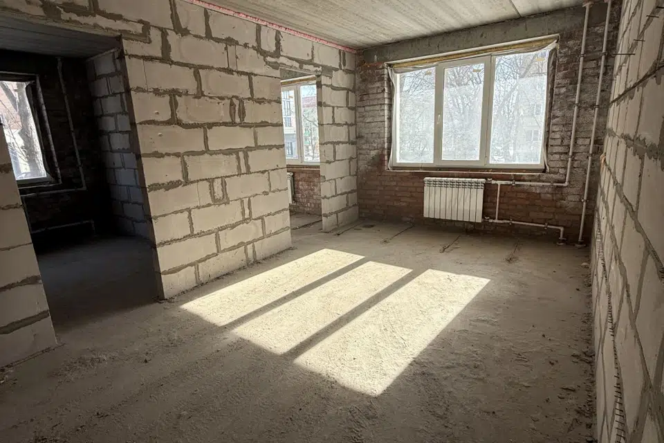 Продаётся 4-комнатная квартира, 60.5 м²