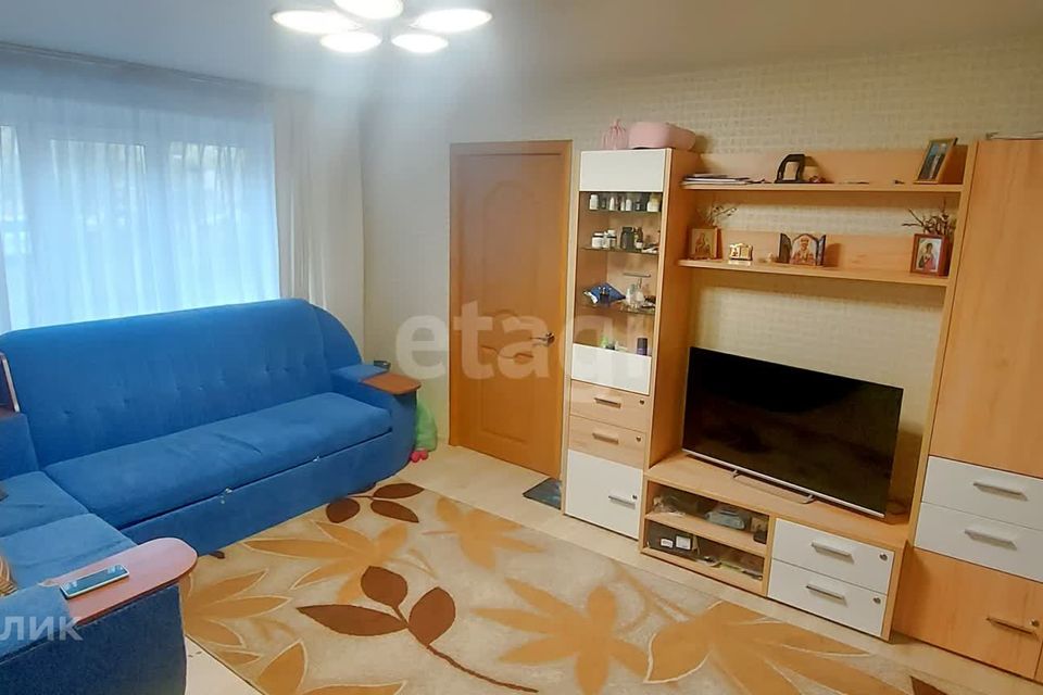Продаётся 3-комнатная квартира, 55.9 м²