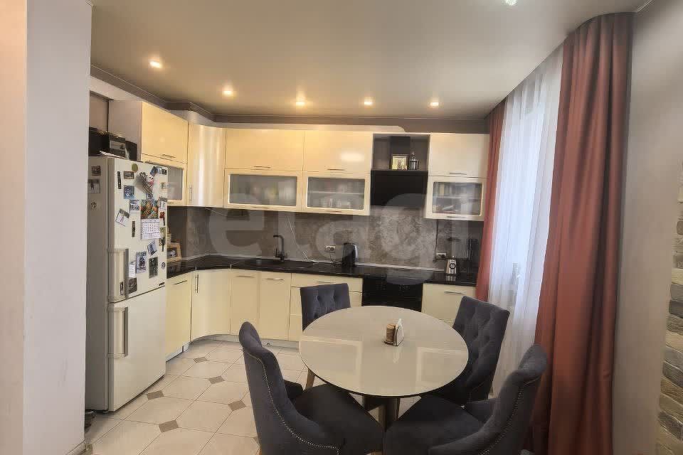 Продаётся 3-комнатная квартира, 71.8 м²