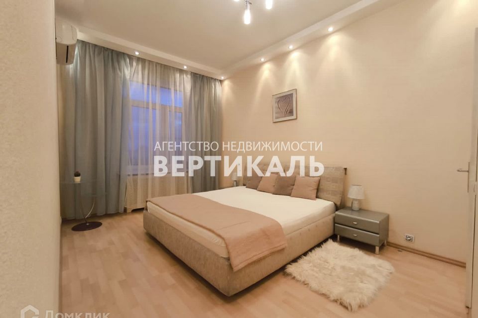 Сдаётся 2-комнатная квартира, 75 м²