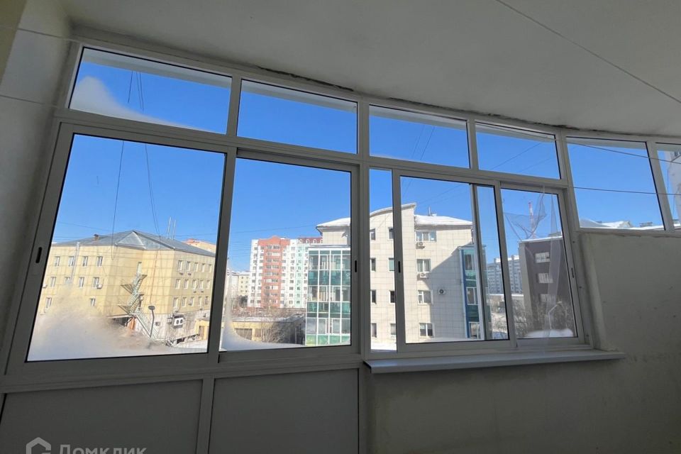 Продаётся 4-комнатная квартира, 121.2 м²