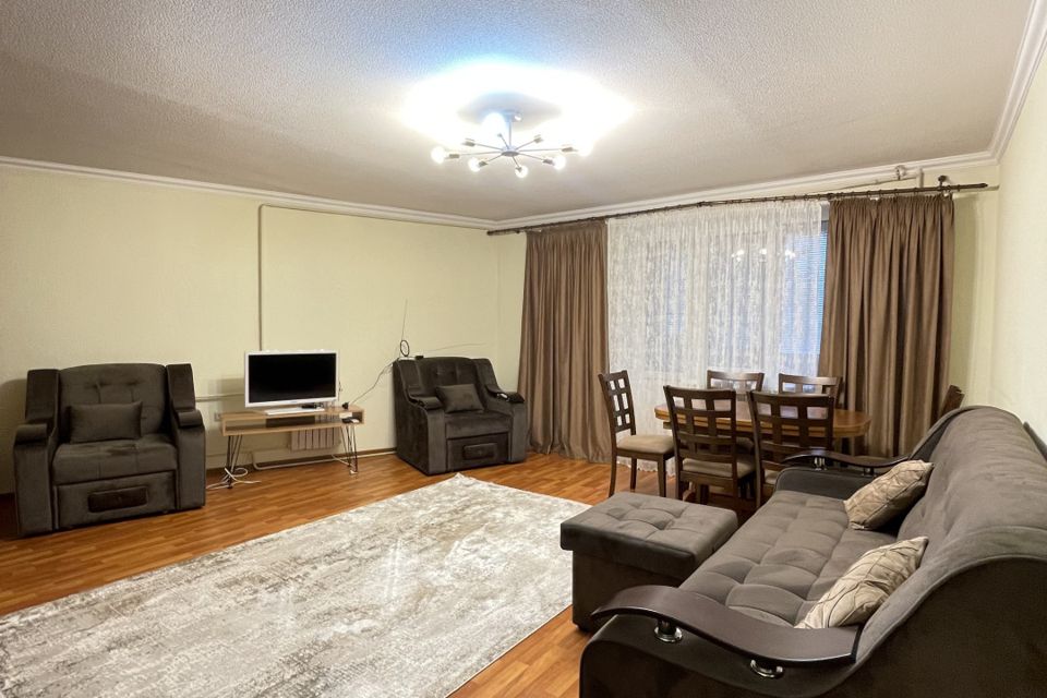 Сдаётся 2-комнатная квартира, 55 м²