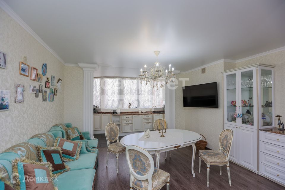 Продаётся 1-комнатная квартира, 70 м²