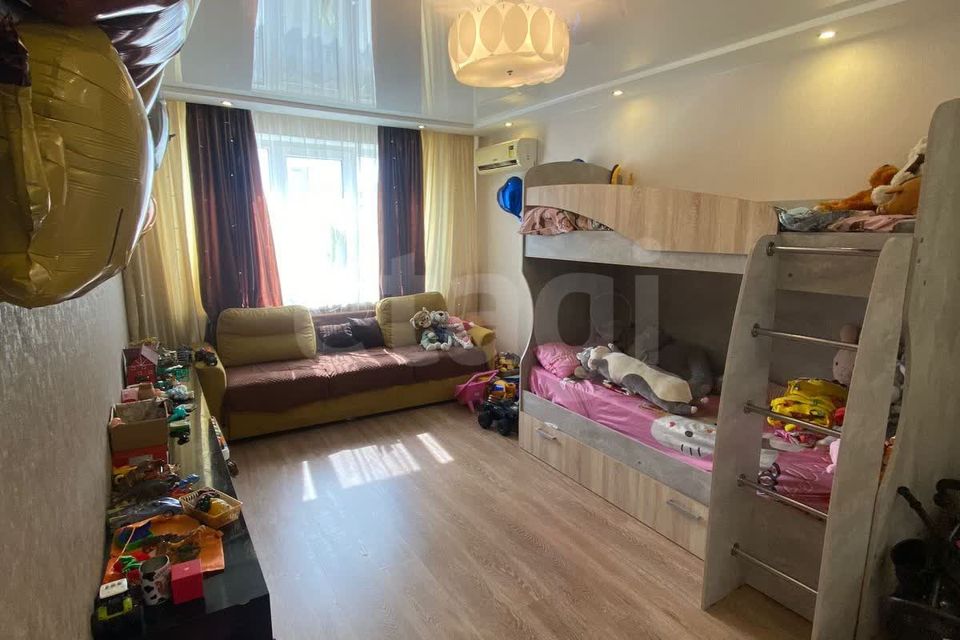 Продаётся 3-комнатная квартира, 55.5 м²