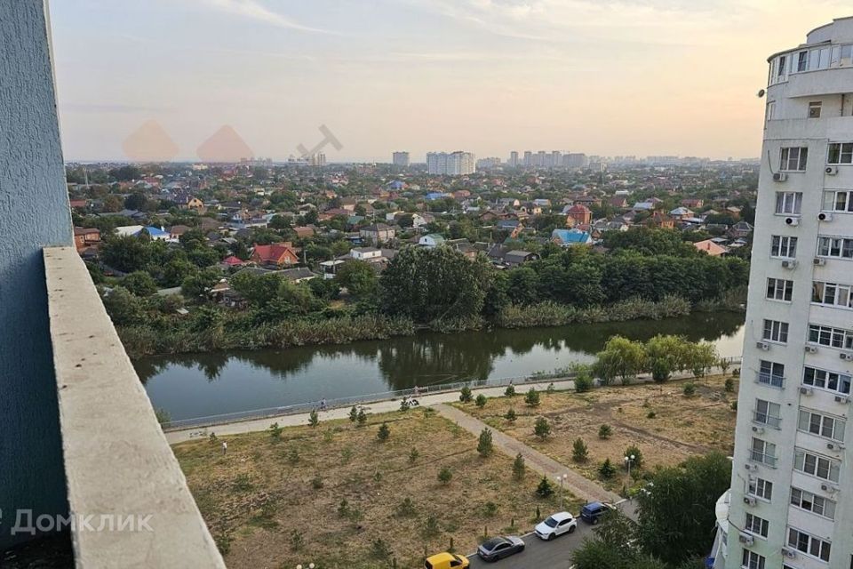 Продаётся 3-комнатная квартира, 100 м²