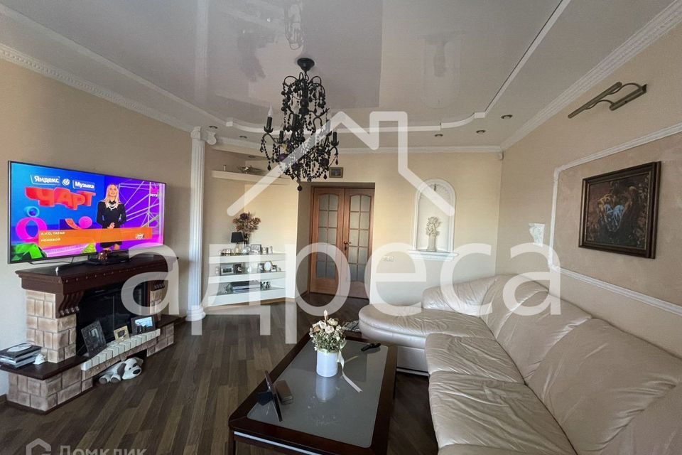 Продаётся 3-комнатная квартира, 100 м²