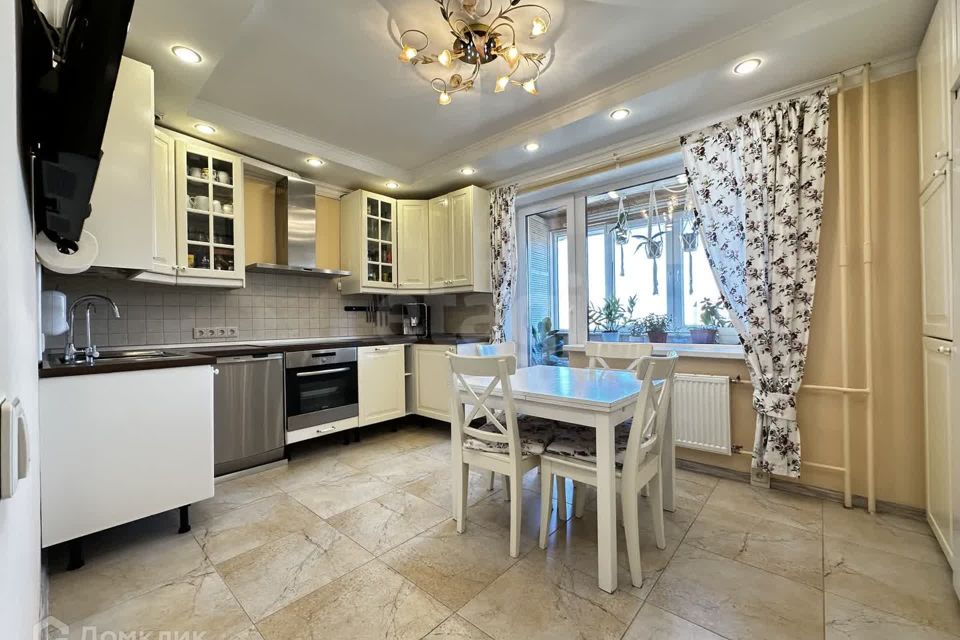 Продаётся 3-комнатная квартира, 103 м²