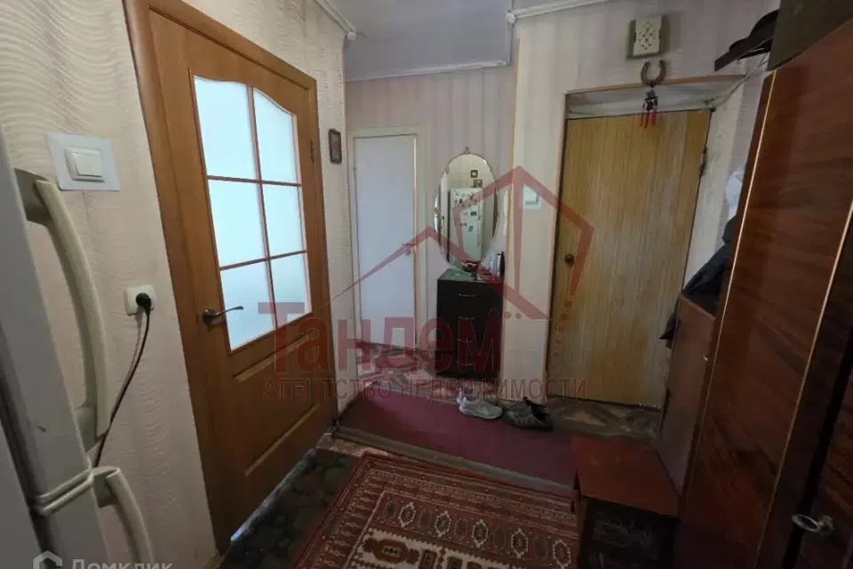 Продаётся 4-комнатная квартира, 61 м²