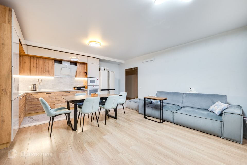 Продаётся 3-комнатная квартира, 76.7 м²