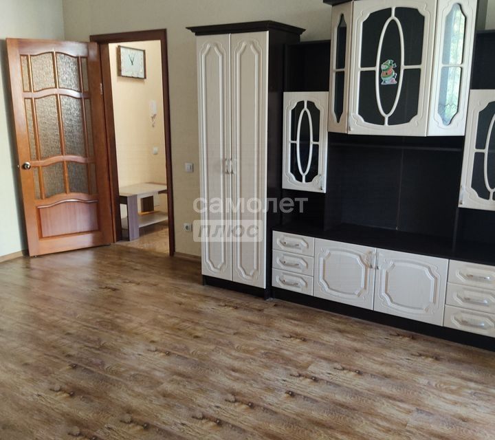 Продаётся 1-комнатная квартира, 43.4 м²
