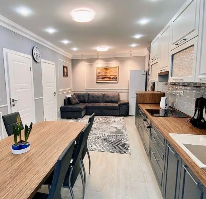 Продаётся 3-комнатная квартира, 70 м²