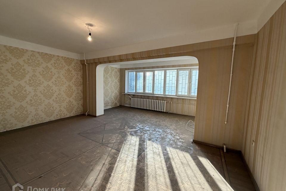 Продаётся 4-комнатная квартира, 91 м²