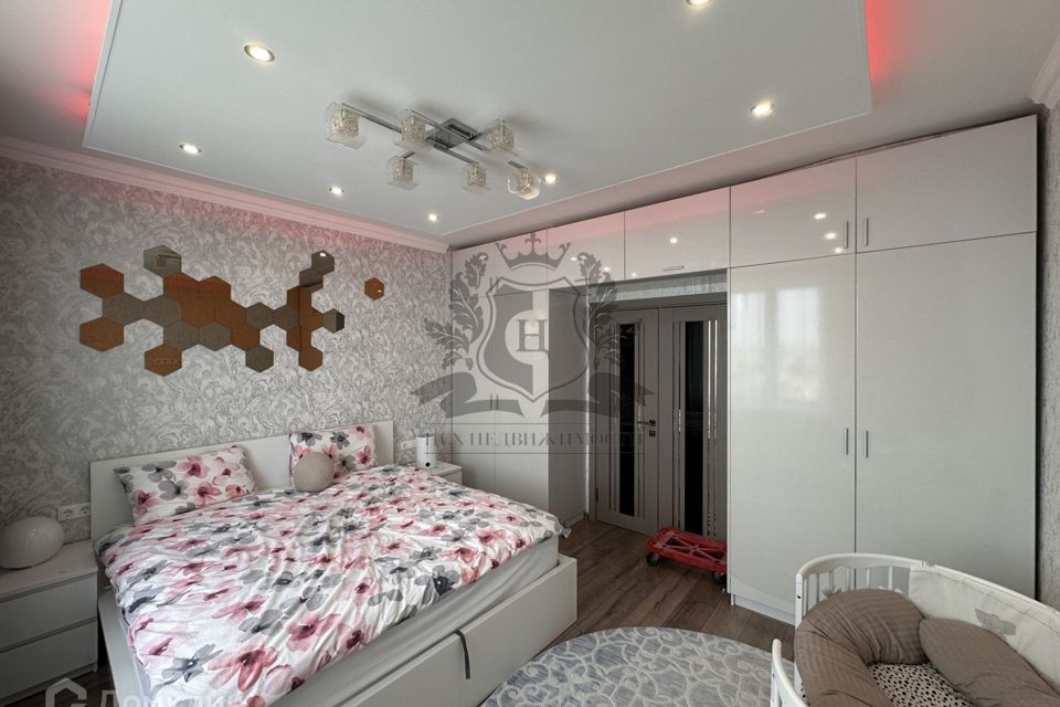 Продаётся 2-комнатная квартира, 75.9 м²