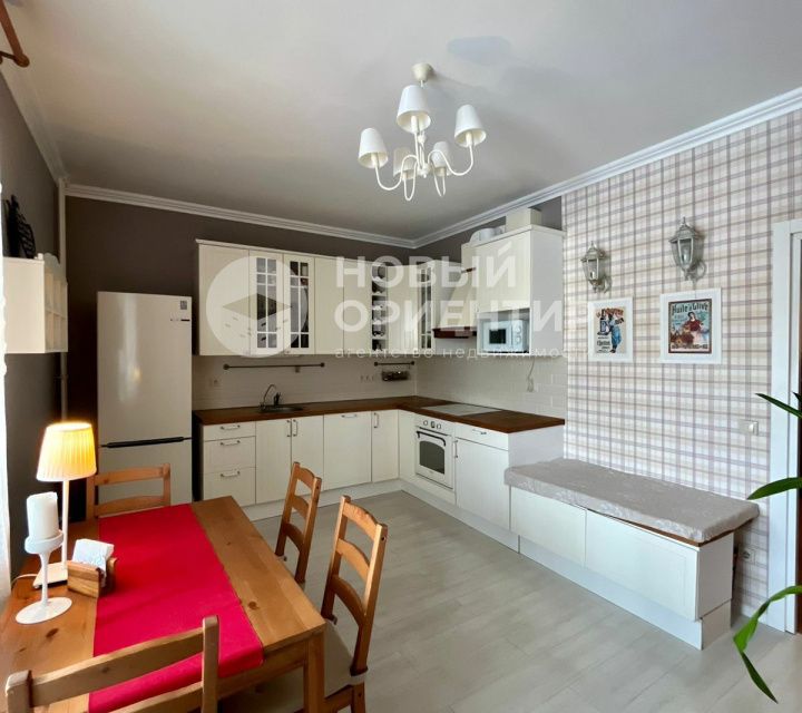 Продаётся 3-комнатная квартира, 106.2 м²