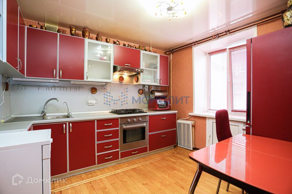 Продаётся 4-комнатная квартира, 75.5 м²