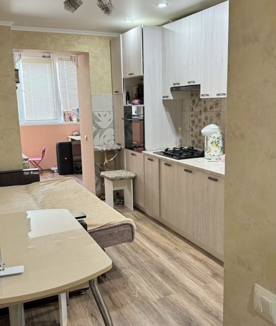 Продаётся 1-комнатная квартира, 49 м²