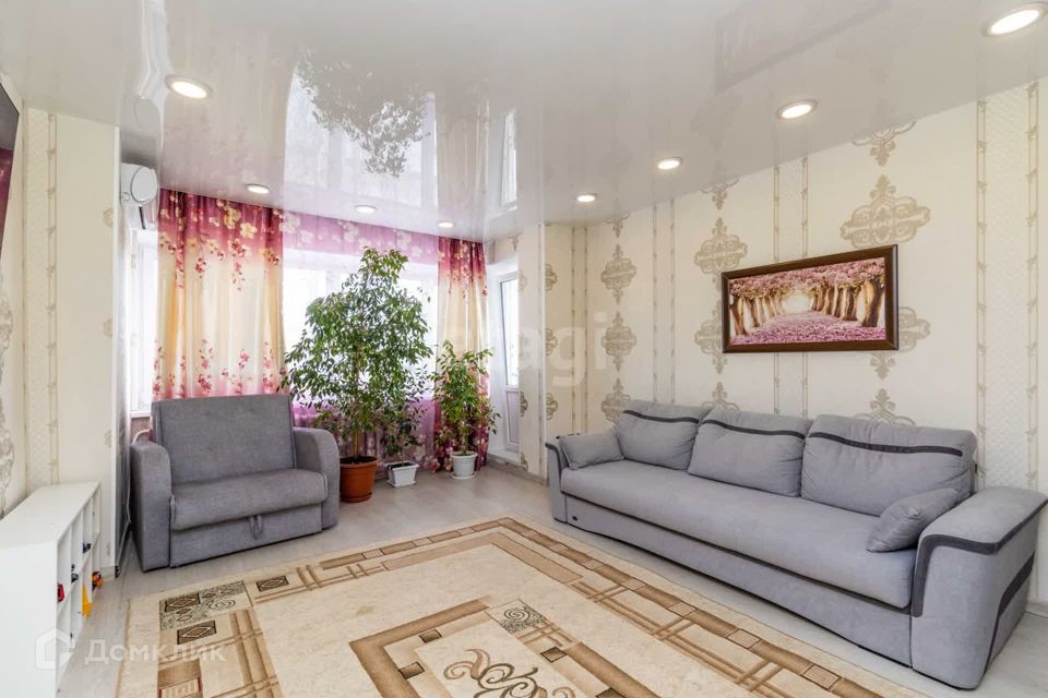 Продаётся 2-комнатная квартира, 60.6 м²