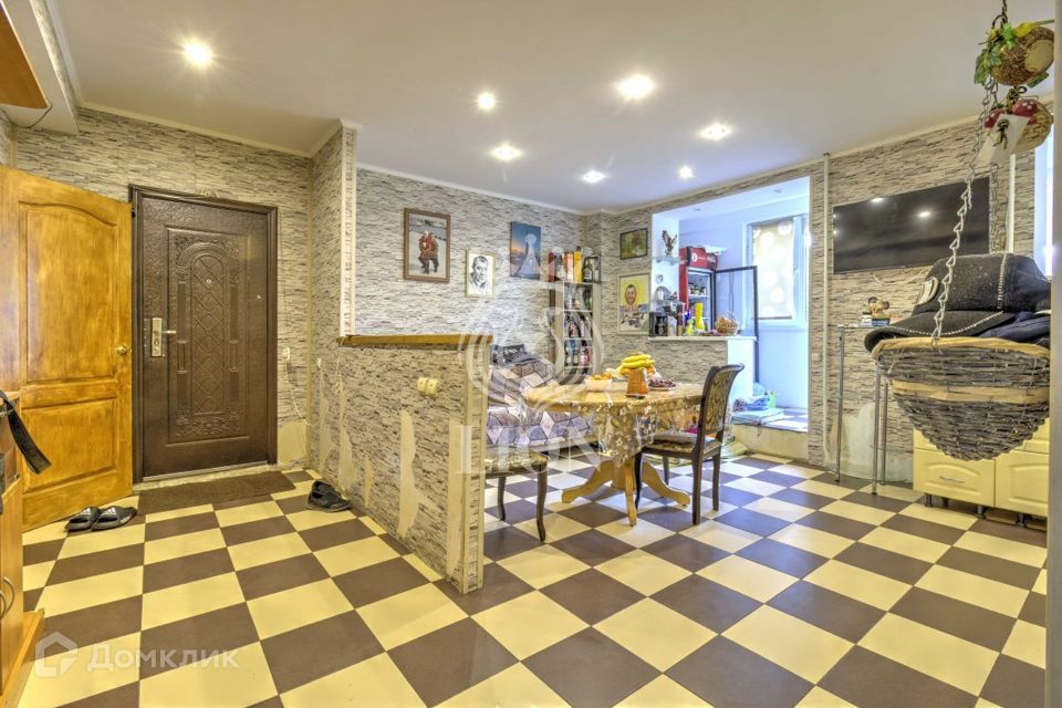 Продаётся 4-комнатная квартира, 148.5 м²