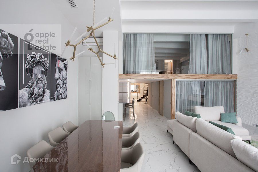 Сдаётся 3-комнатная квартира, 208 м²