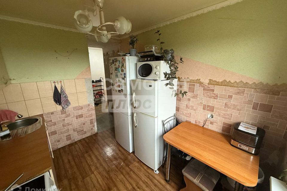 Продаётся комната в 3-комн. квартире, 12.4 м²