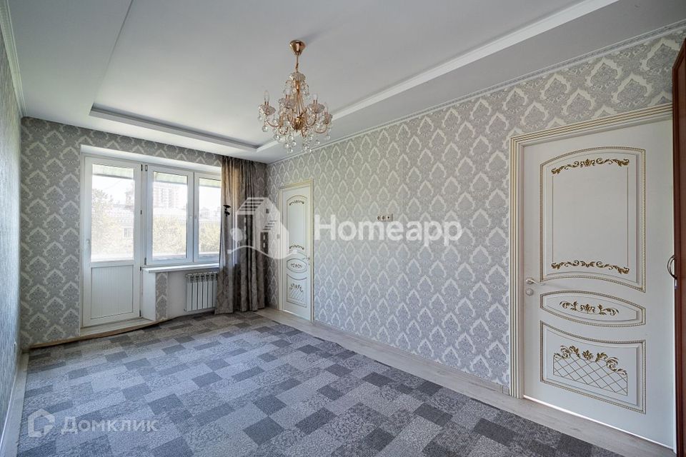 Продаётся 3-комнатная квартира, 42.2 м²