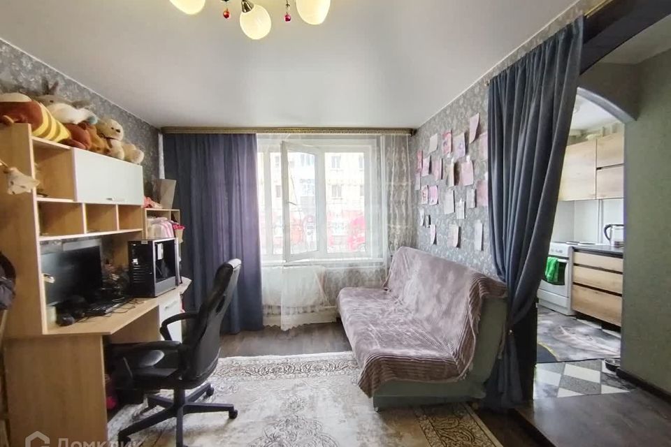 Продаётся 3-комнатная квартира, 50.3 м²
