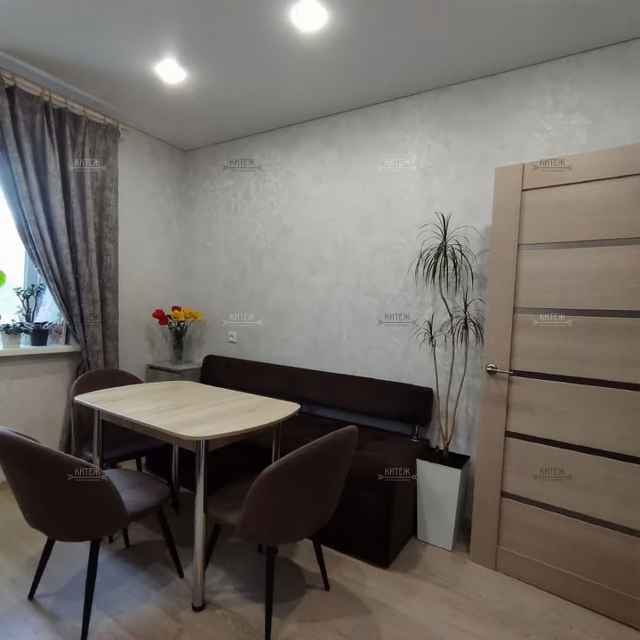 Продаётся 1-комнатная квартира, 56 м²