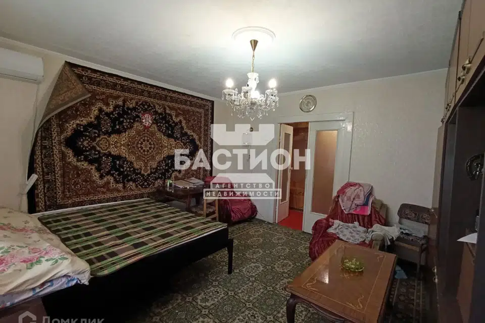 Продаётся 4-комнатная квартира, 79.4 м²