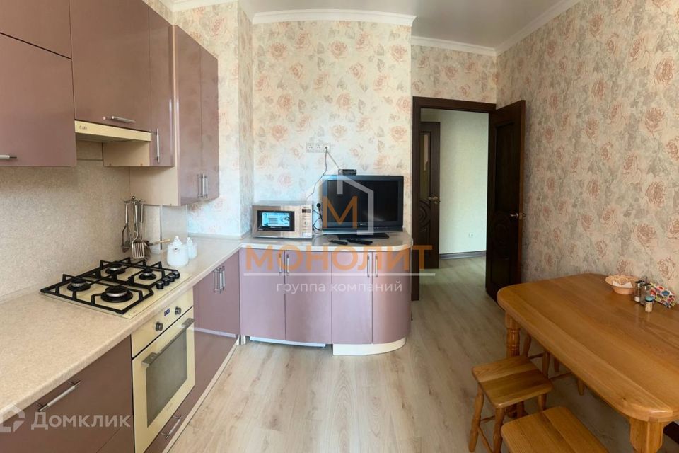 Продаётся 1-комнатная квартира, 43.7 м²