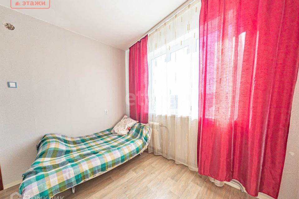 Продаётся комната в 4-комн. квартире, 12.4 м²