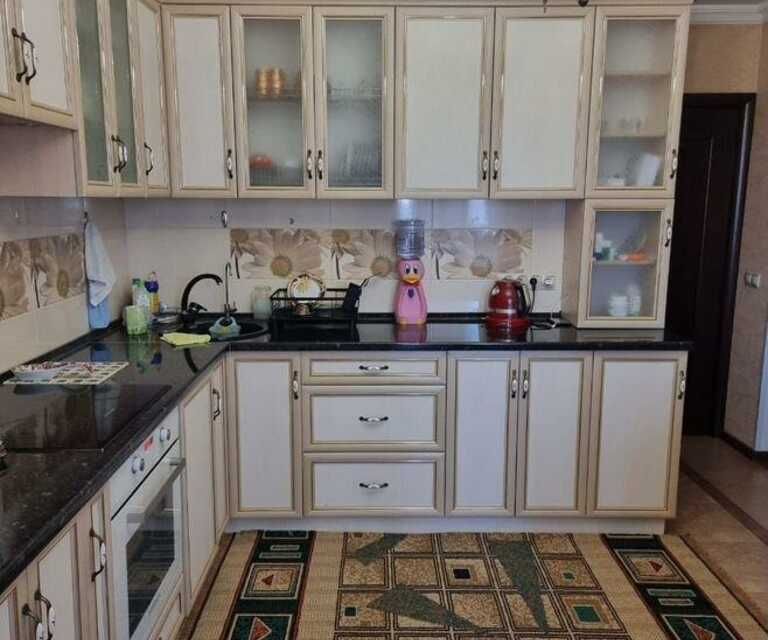 Сдаётся 1-комнатная квартира, 60 м²