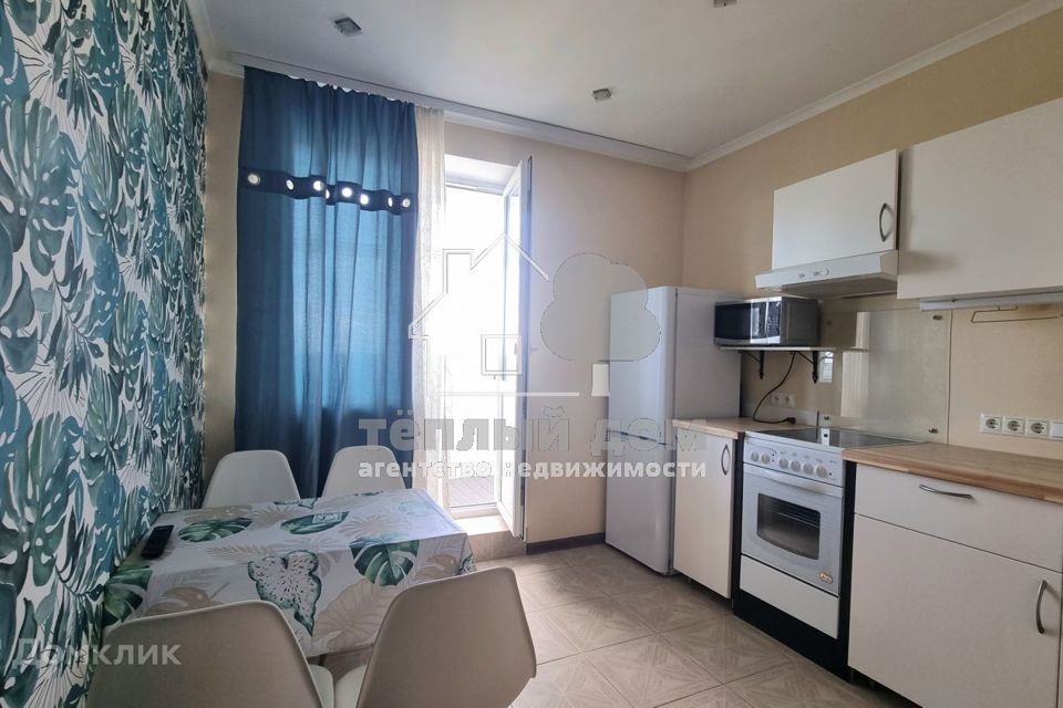 Сдаётся 1-комнатная квартира, 42 м²
