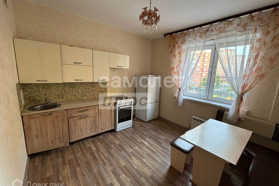Продаётся 2-комнатная квартира, 55.6 м²