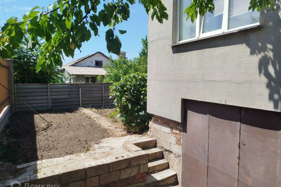 Продаётся 2-этажный дом, 205 м²