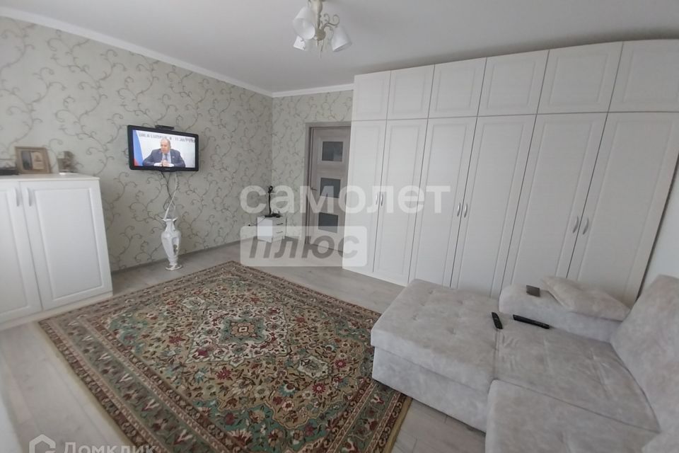 Продаётся 1-комнатная квартира, 38.2 м²