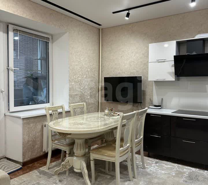 Продаётся 2-комнатная квартира, 55.8 м²