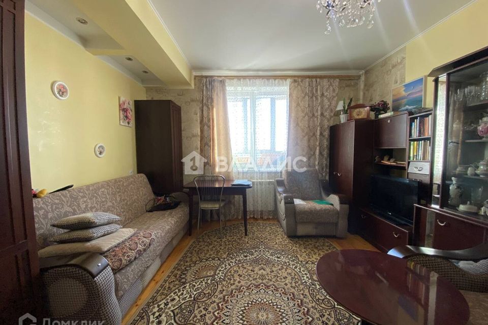 Продаётся 1-комнатная квартира, 42.8 м²