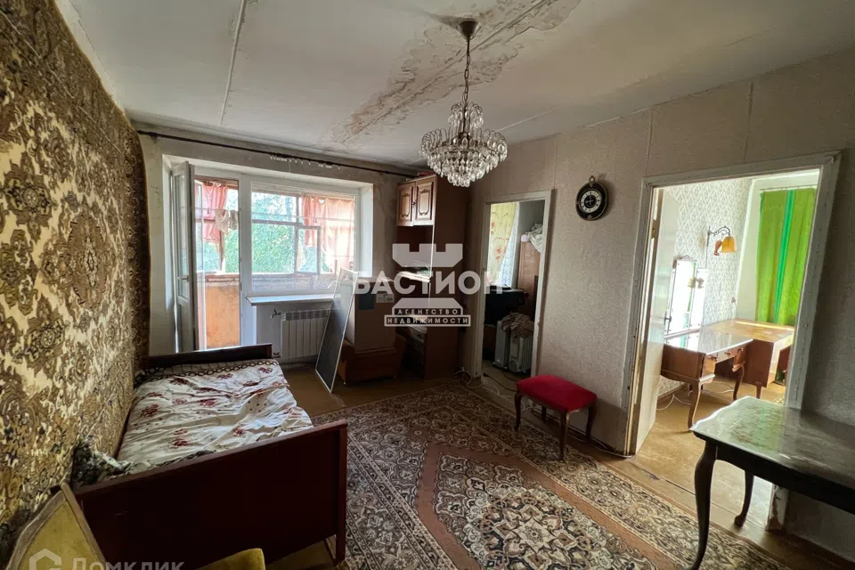 Продаётся 4-комнатная квартира, 62 м²