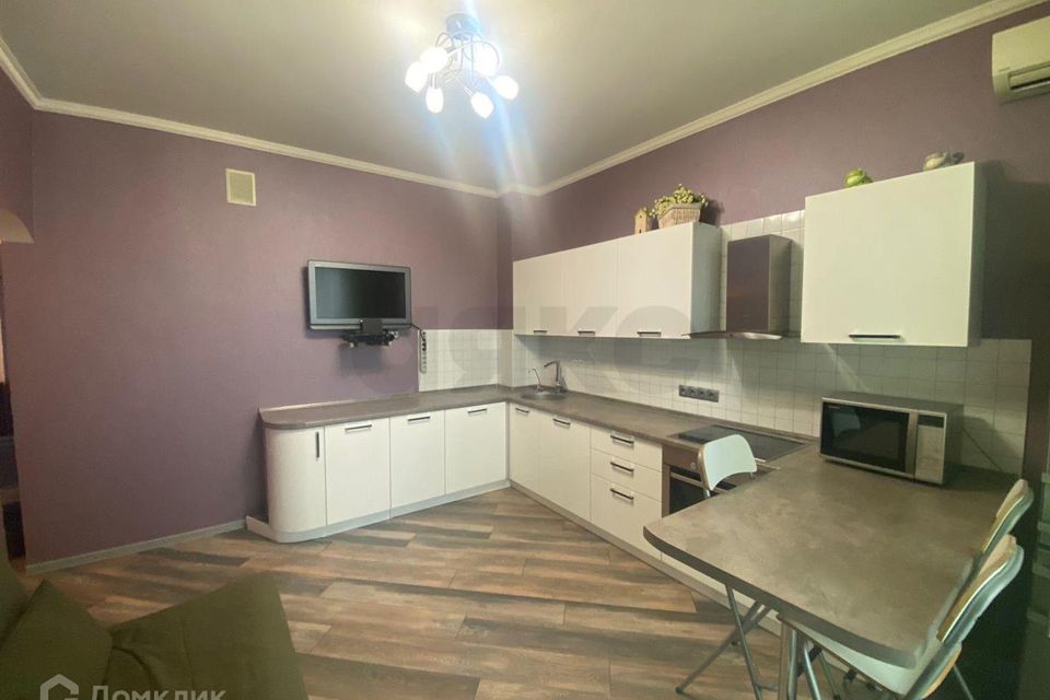 Продаётся 1-комнатная квартира, 60 м²