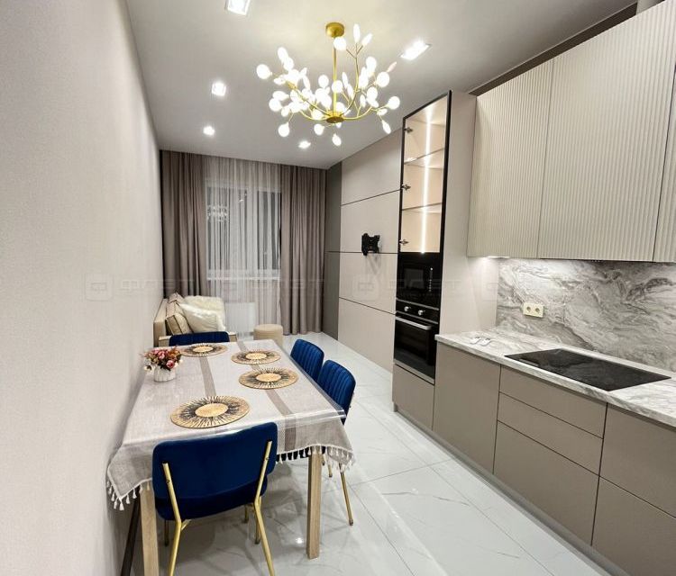 Продаётся 3-комнатная квартира, 93 м²