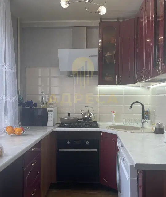 Продаётся 3-комнатная квартира, 61 м²