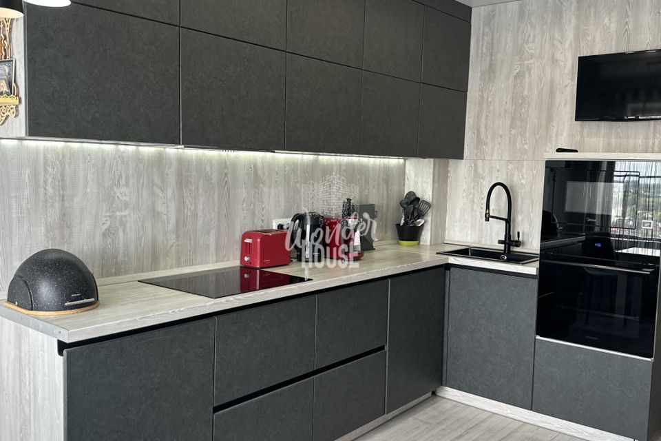 Продаётся 3-комнатная квартира, 77.7 м²