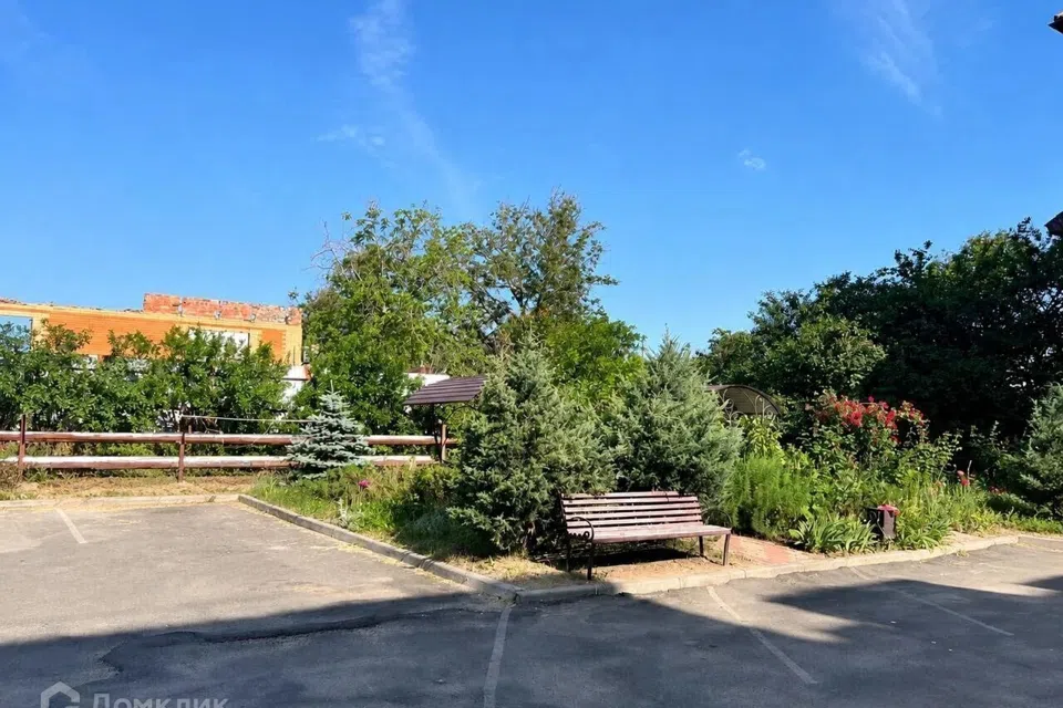 Продаётся 4-комнатная квартира, 106.9 м²