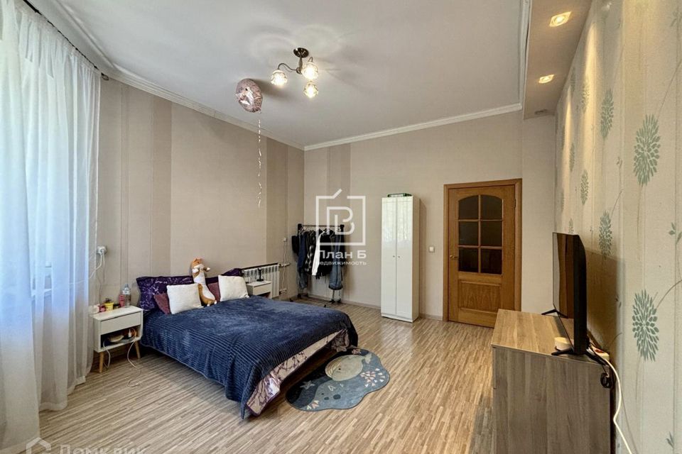 Продаётся 2-комнатная квартира, 70.2 м²